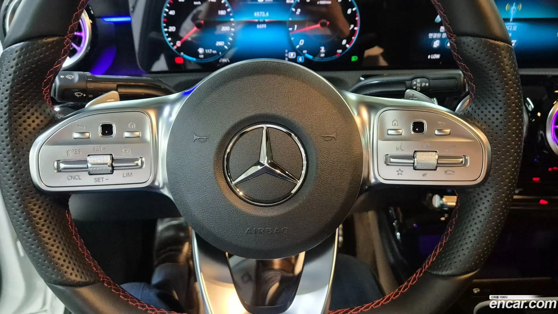 A-Class Mercedes-Benz 2023.4-OPTION-016