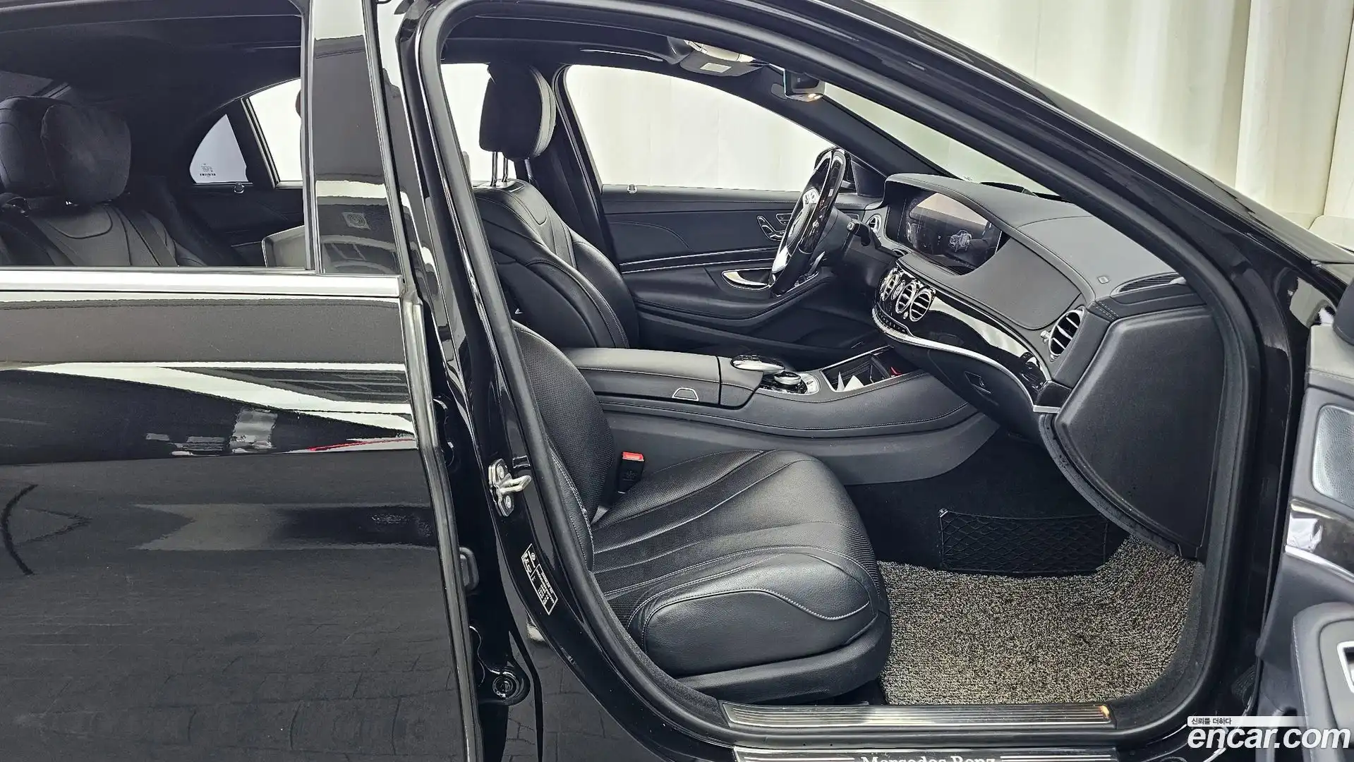 S-Class Mercedes-Benz 2018.6-OPTION-015
