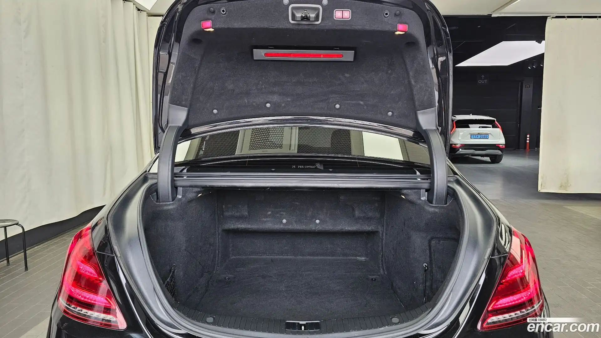 S-Class Mercedes-Benz 2018.6-OPTION-024