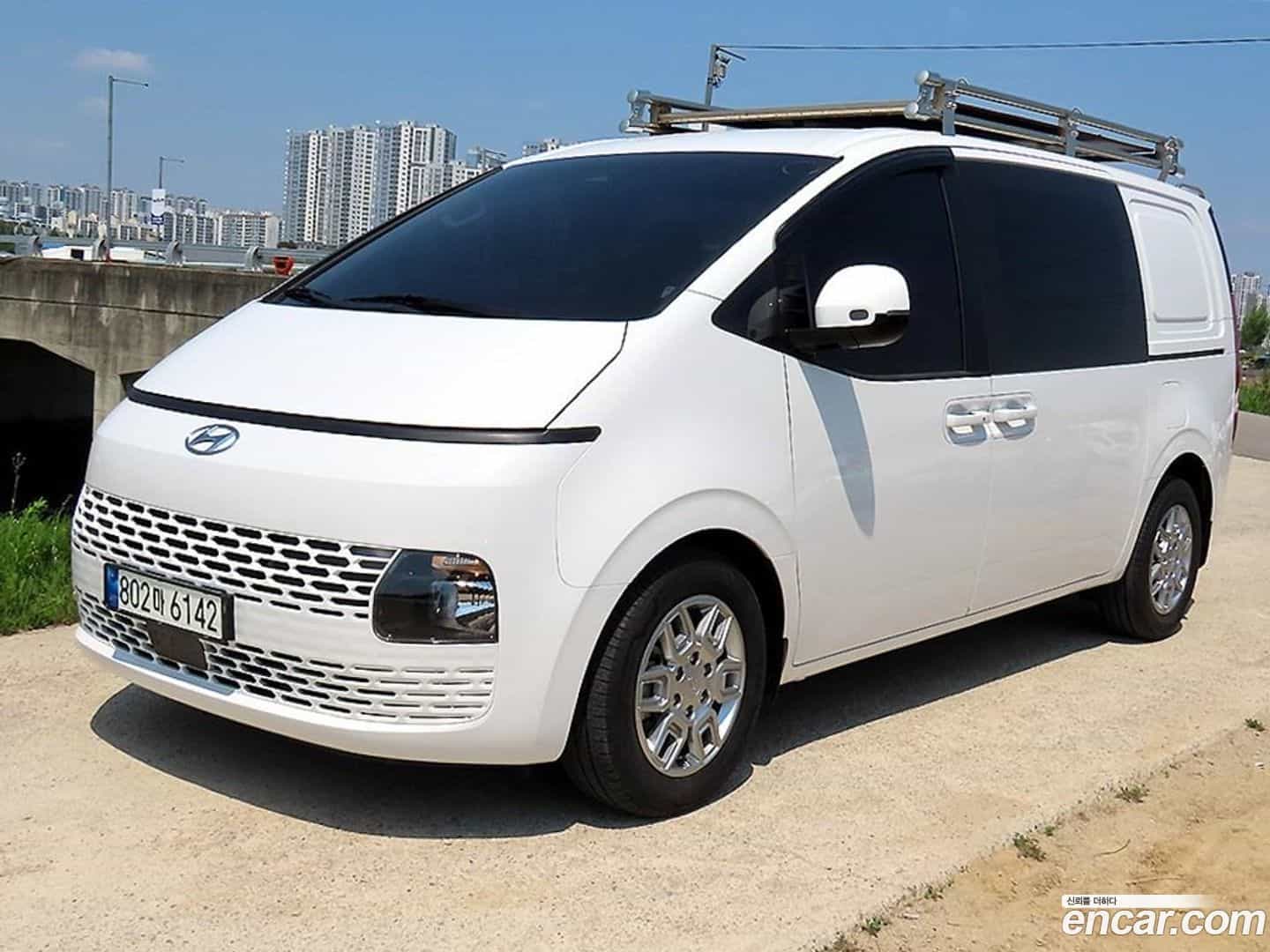 Staria Hyundai 2022.0-OUTER-002