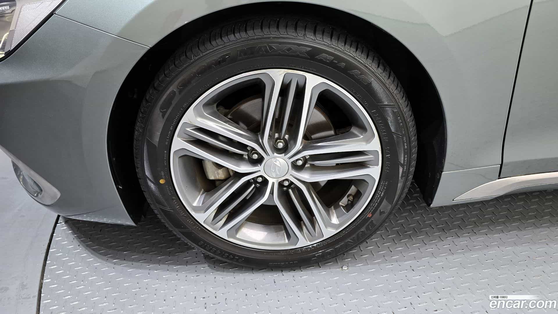 Grandeur Hyundai 2017.2-OUTER-005