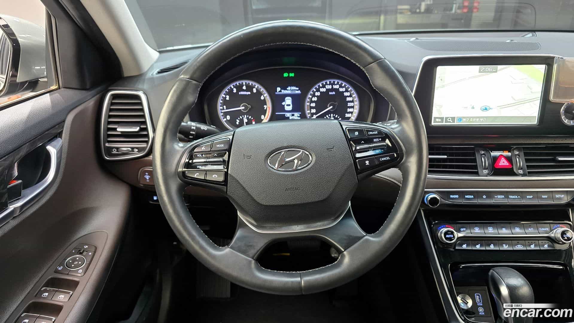 Grandeur Hyundai 2017.2-OPTION-017