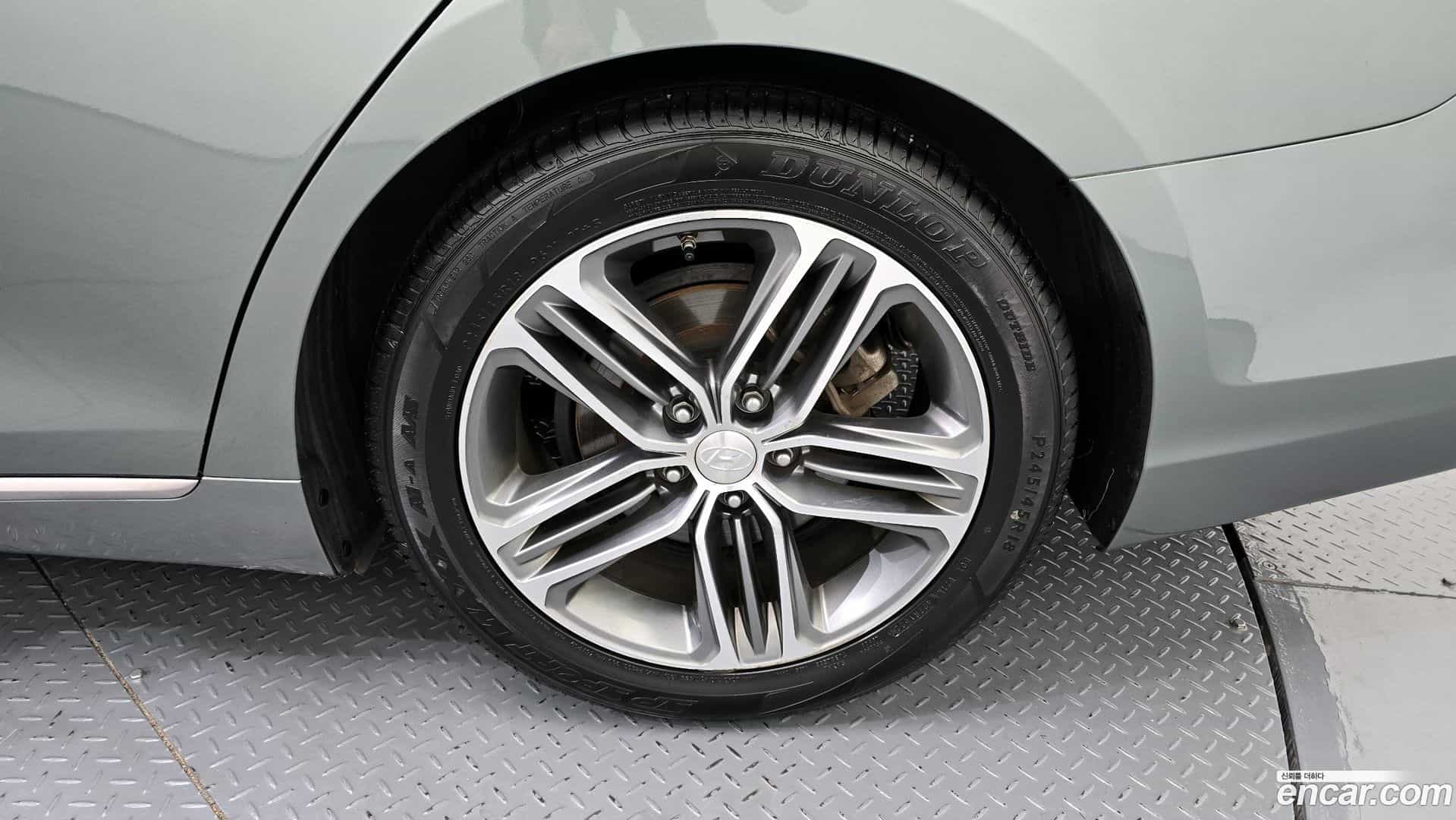 Grandeur Hyundai 2017.2-OUTER-031