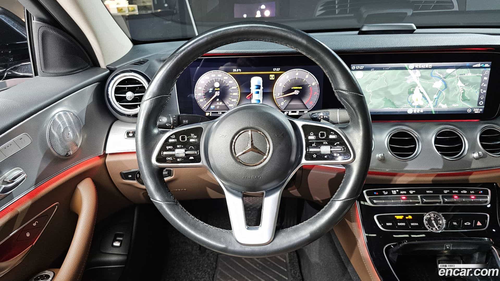 E-Class Mercedes-Benz 2020.4-OPTION-017