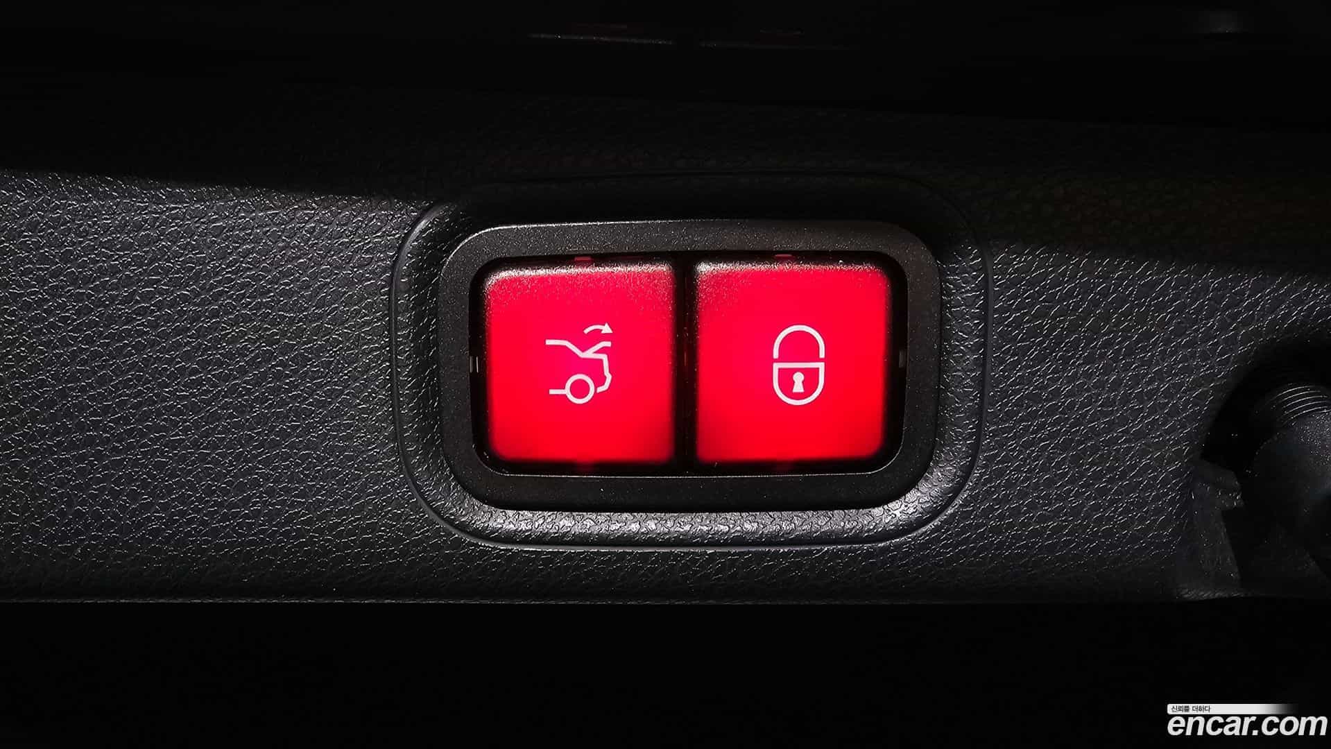 E-Class Mercedes-Benz 2020.4-OPTION-020