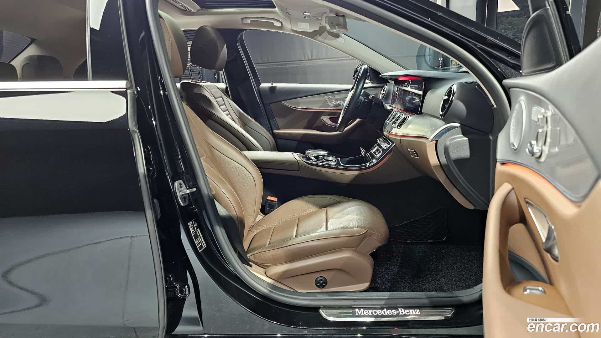 E-Class Mercedes-Benz 2020.4-INNER-036