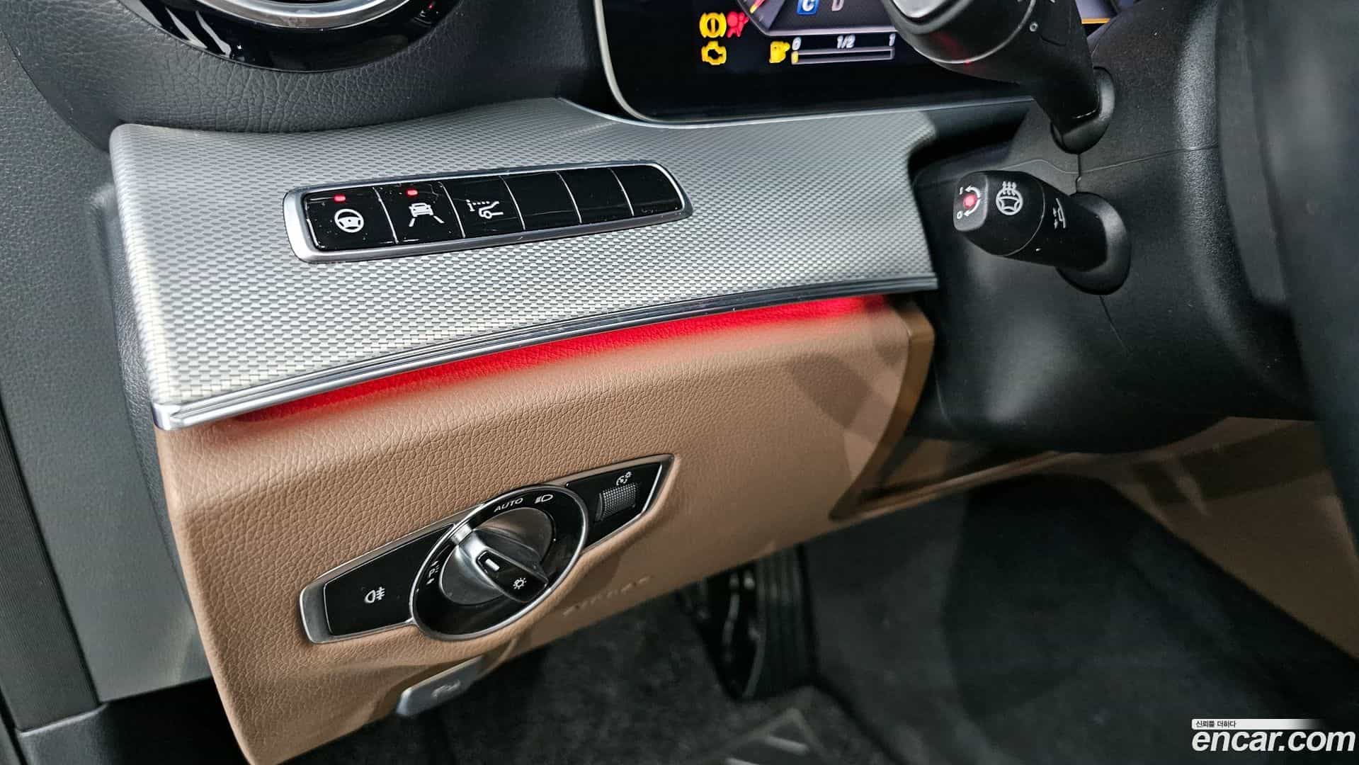 E-Class Mercedes-Benz 2020.4-OPTION-040