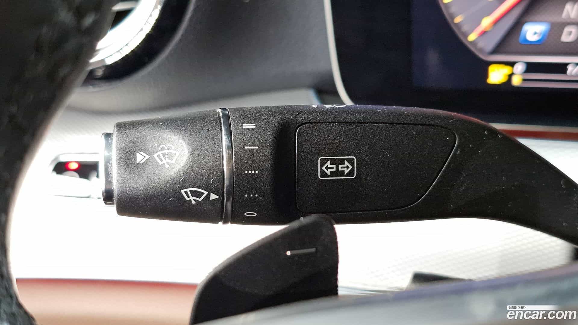 E-Class Mercedes-Benz 2020.4-OPTION-041