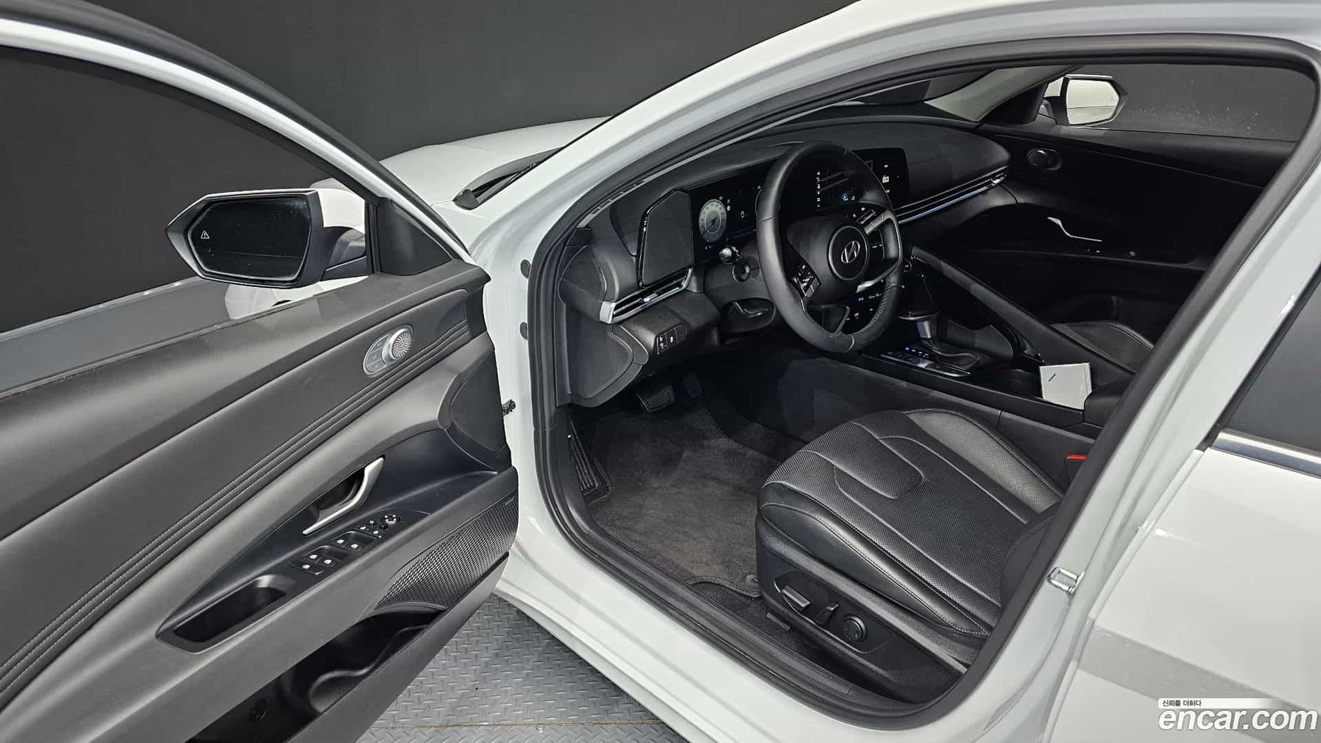 AVANTE Hyundai 2024.8-INNER-010