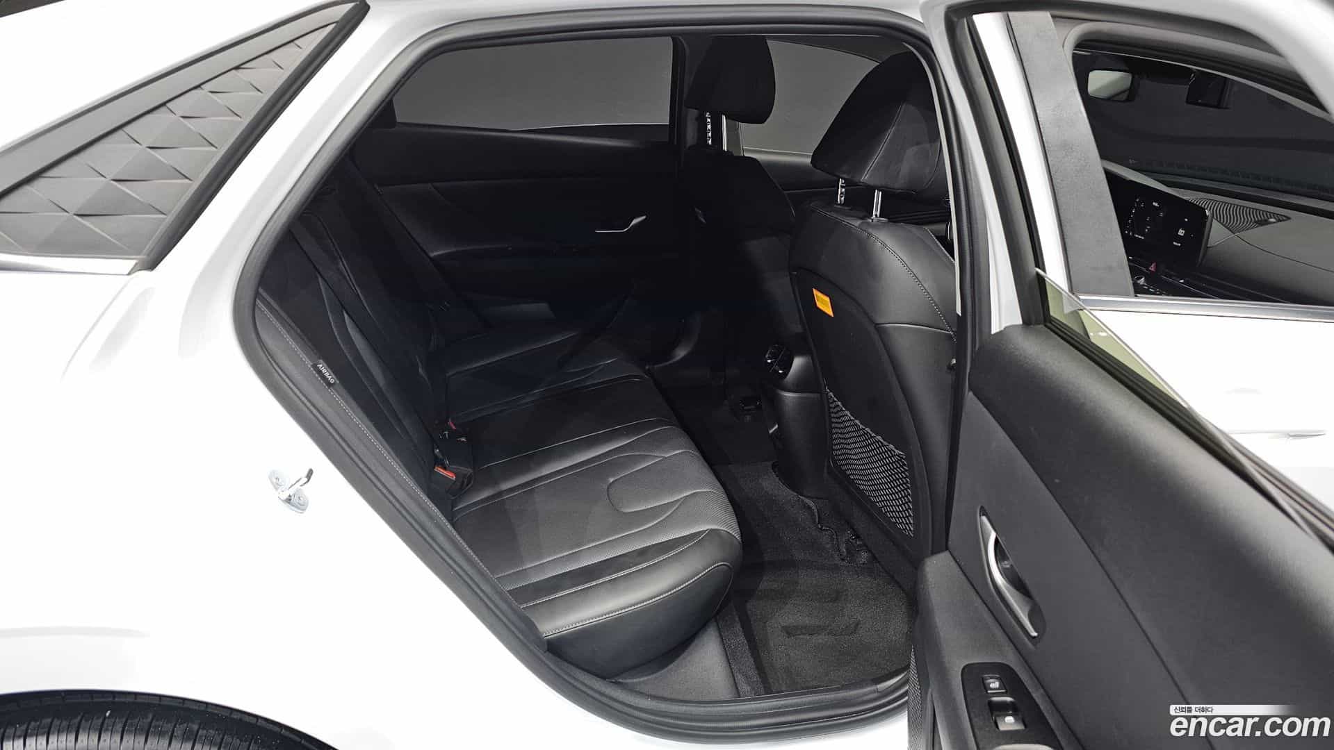 AVANTE Hyundai 2024.8-OPTION-015