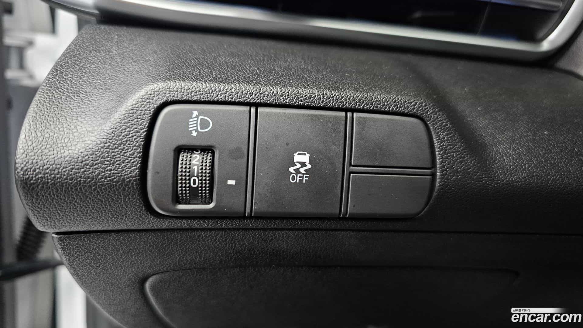 AVANTE Hyundai 2024.8-OPTION-024