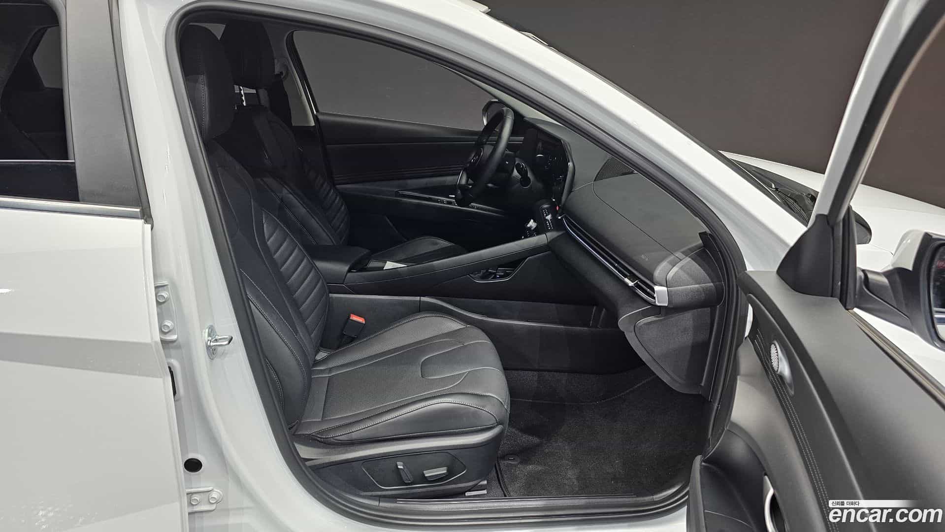 AVANTE Hyundai 2024.8-INNER-036
