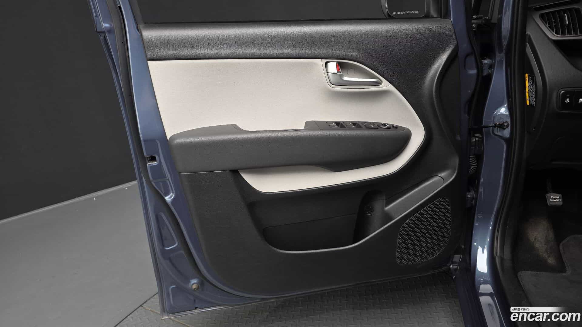RAY Kia 2025.4-INNER-034