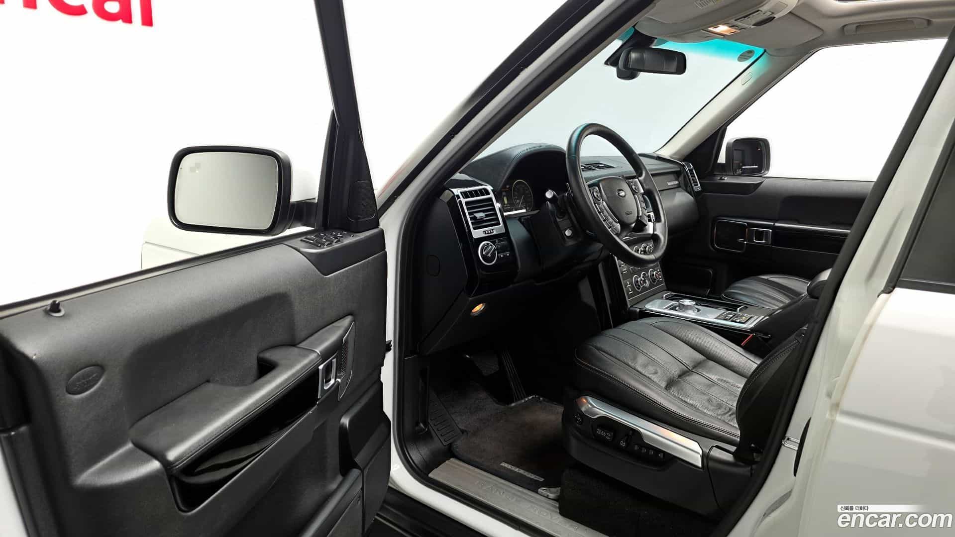 Range Rover Land Rover 2011.0-INNER-010