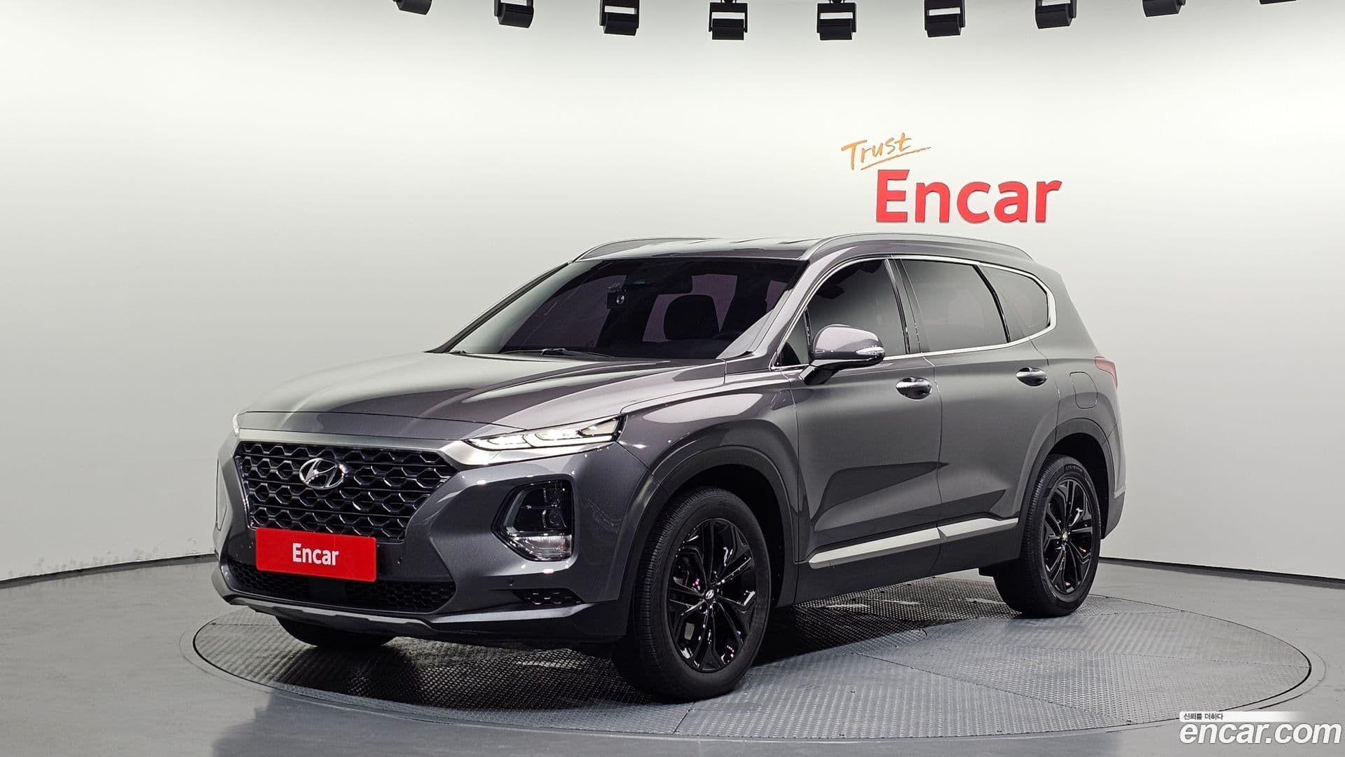 Main__Slider__Photo:Santafe Hyundai 2019.2-0
