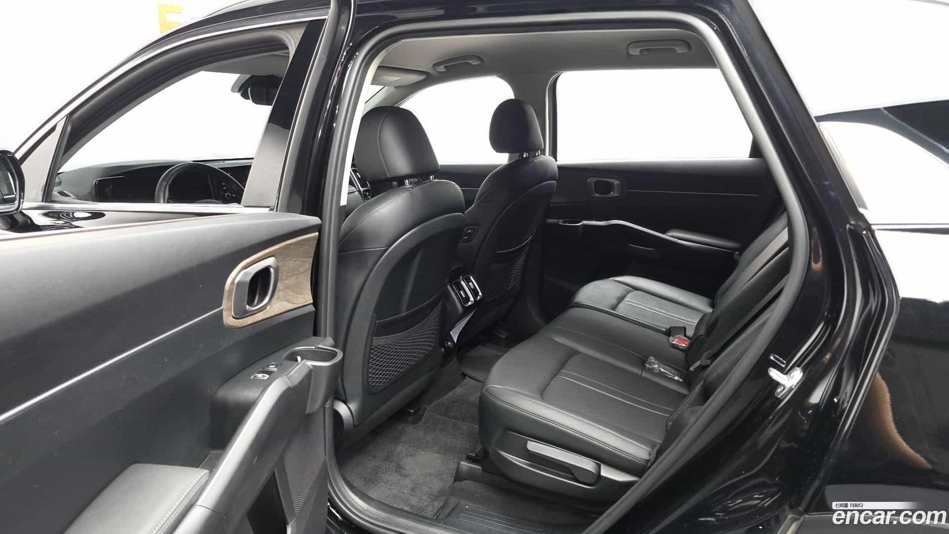 Sorento Kia 2021.6-INNER-036