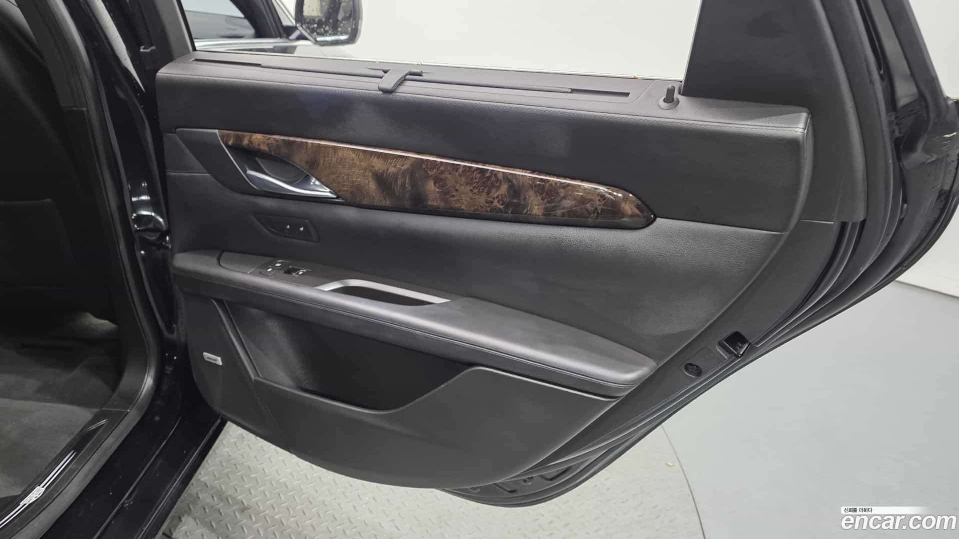 CT6 Cadillac 2016.11-INNER-035