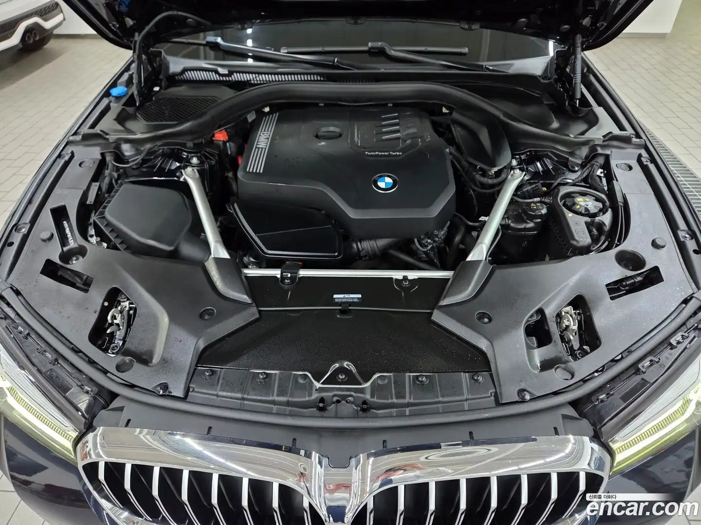 5-Series BMW 2023.4-INNER-008