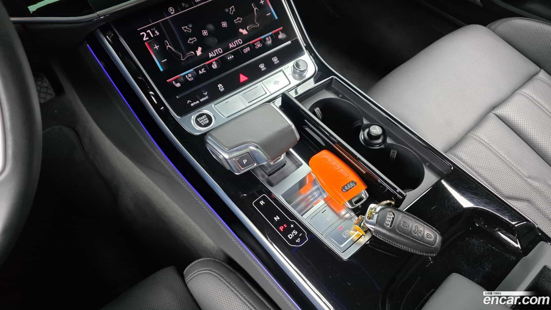 A8 Audi 2021.11-INNER-009