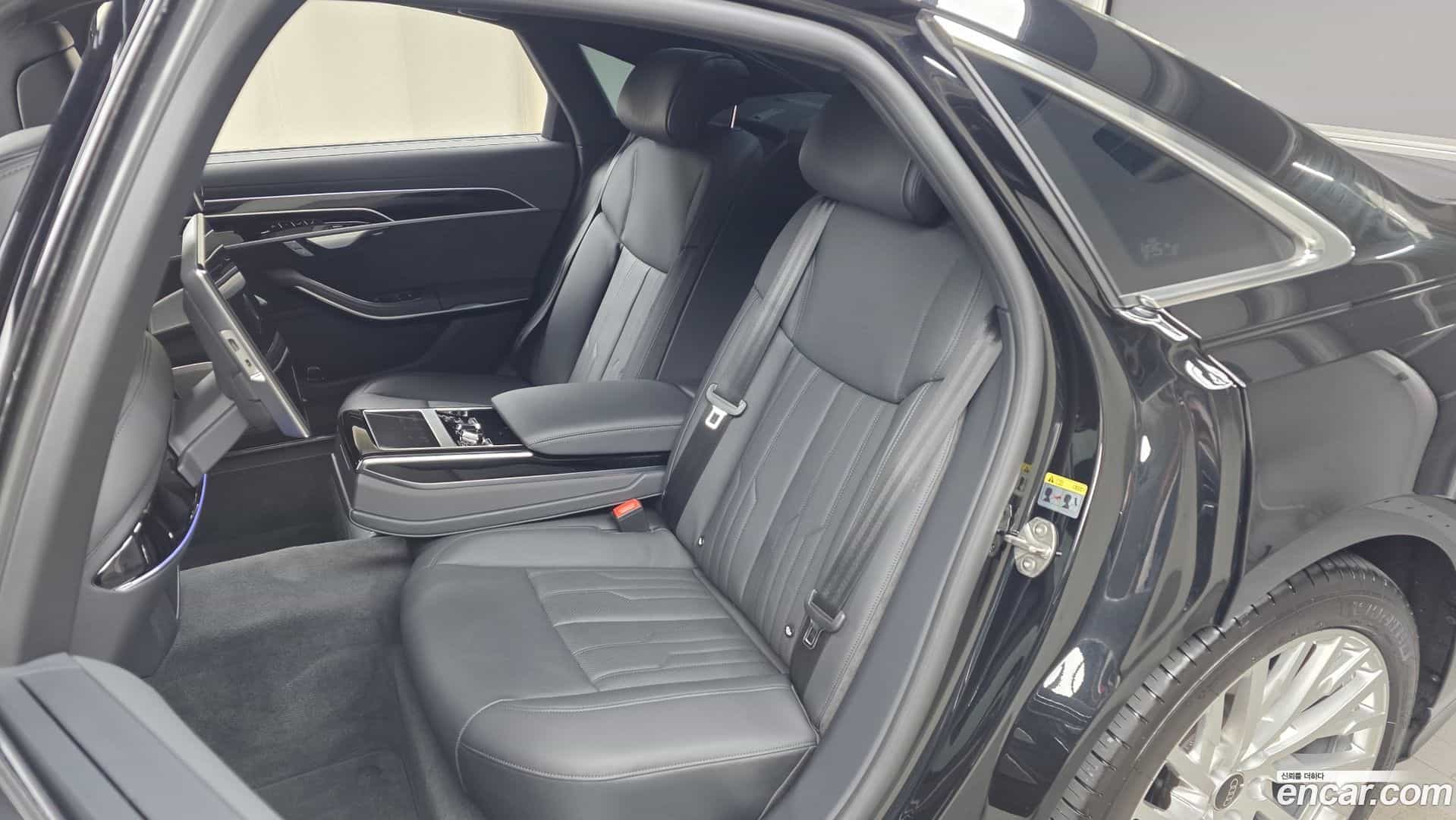 A8 Audi 2021.11-OPTION-016