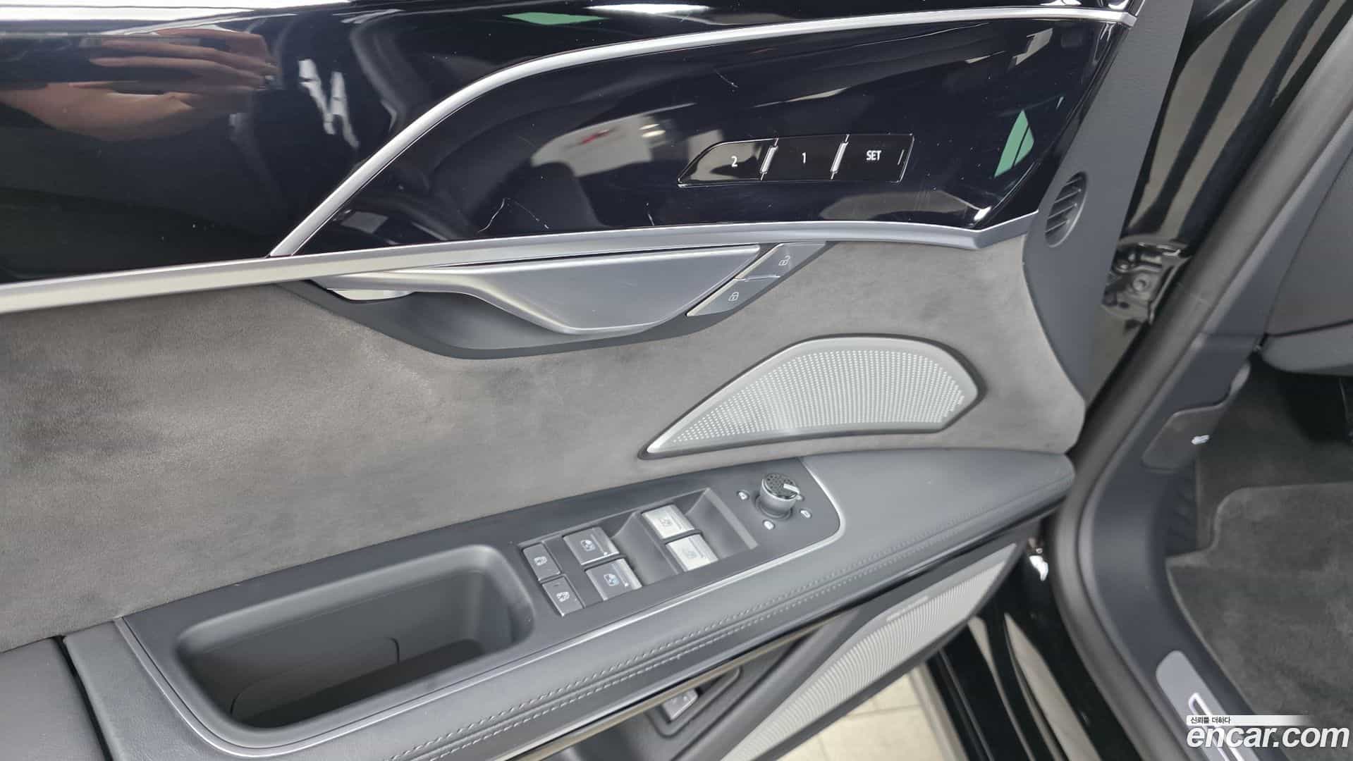 A8 Audi 2021.11-OPTION-043