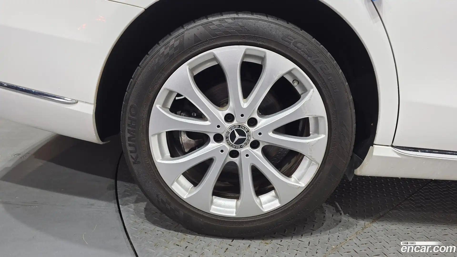 E-Class Mercedes-Benz 2018.7-OUTER-005