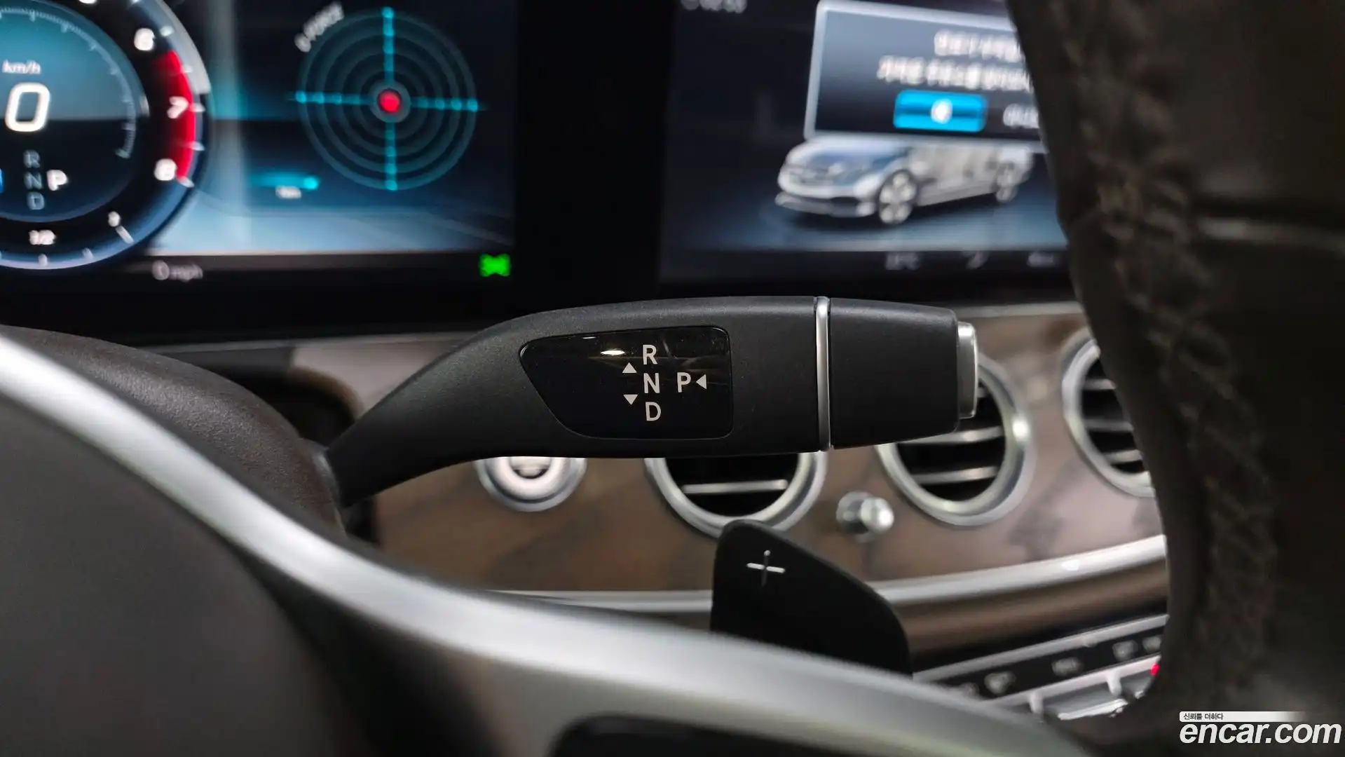 E-Class Mercedes-Benz 2018.7-OPTION-023