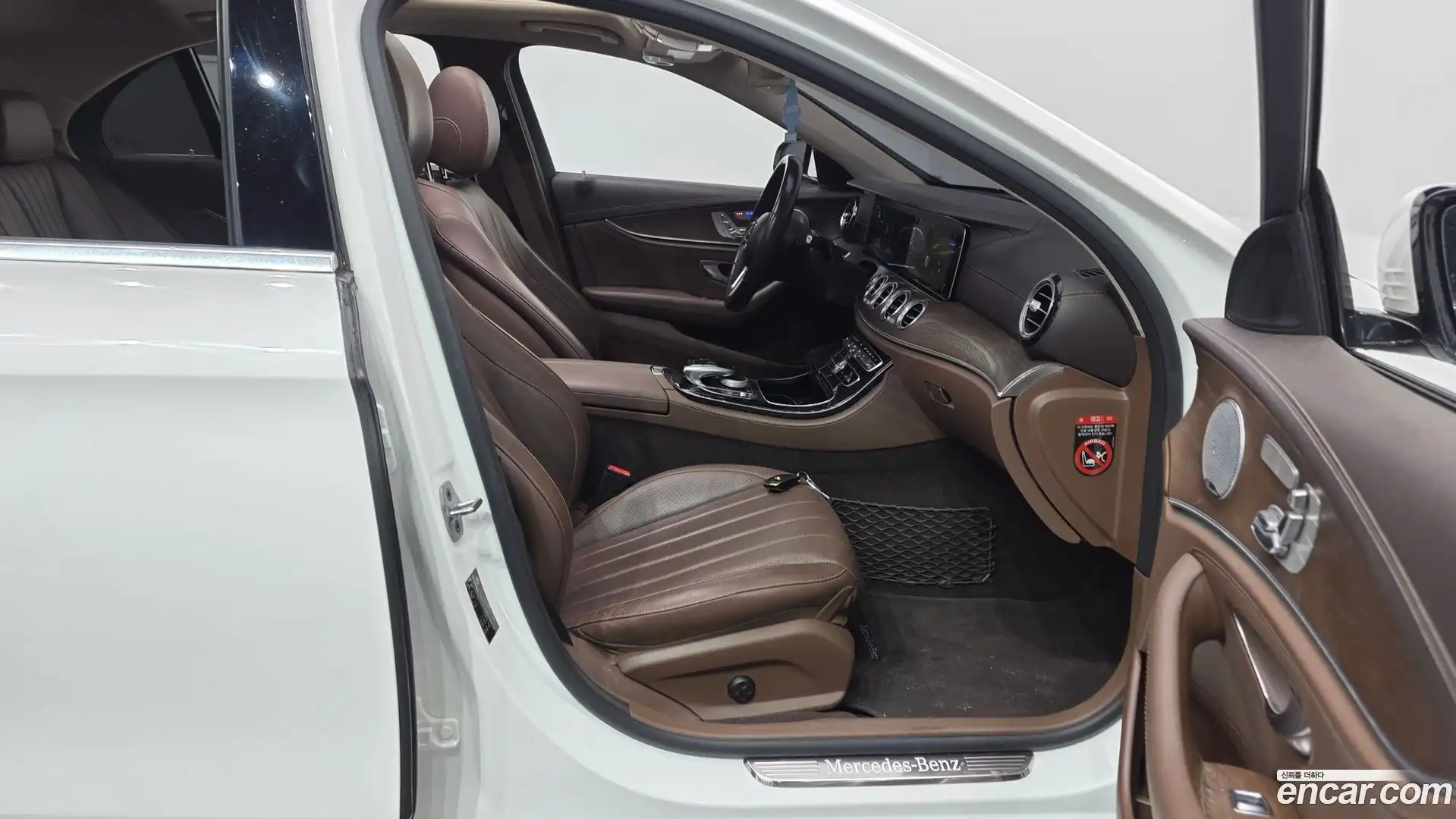 E-Class Mercedes-Benz 2018.7-INNER-036