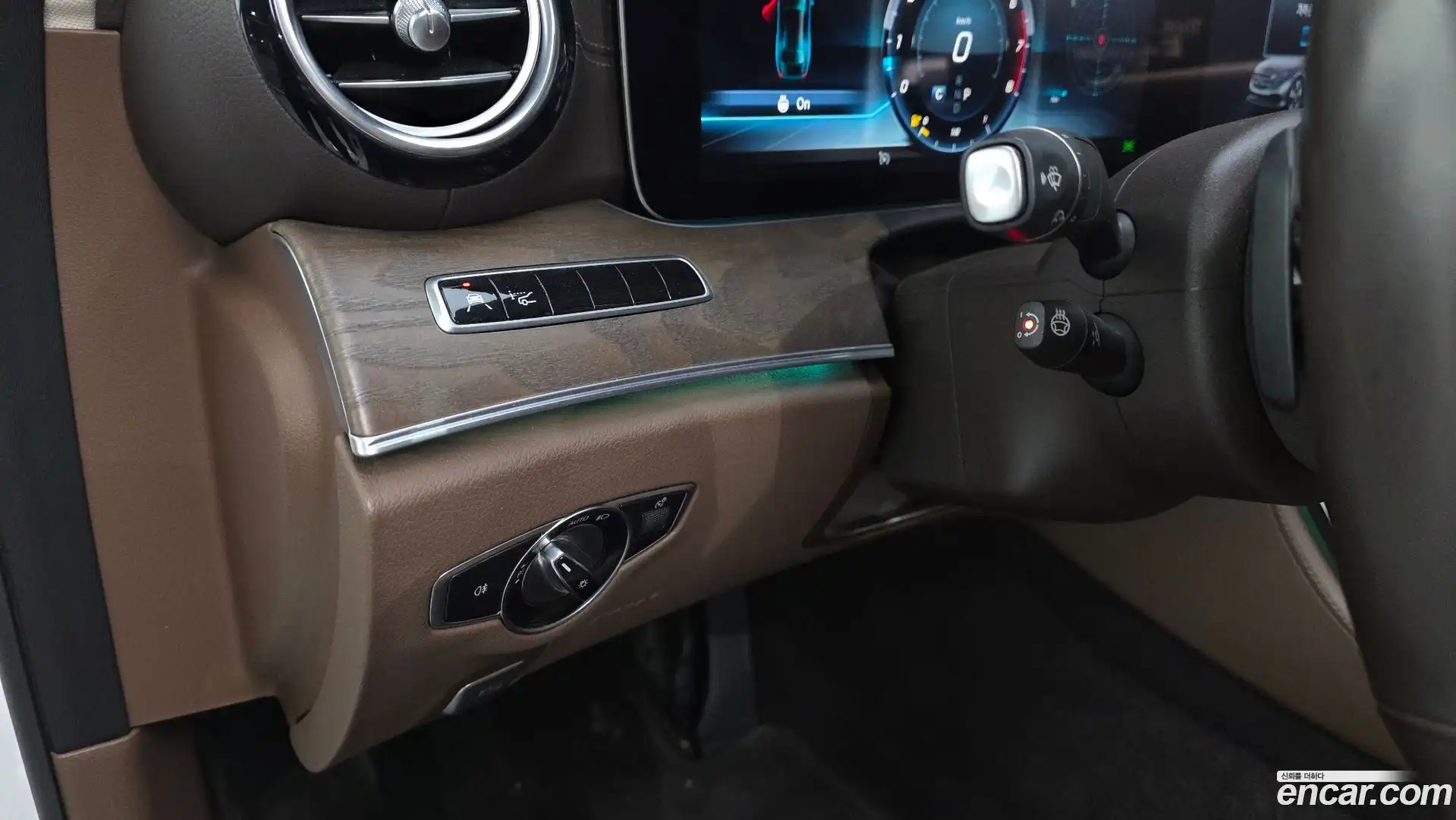 E-Class Mercedes-Benz 2018.7-OPTION-040