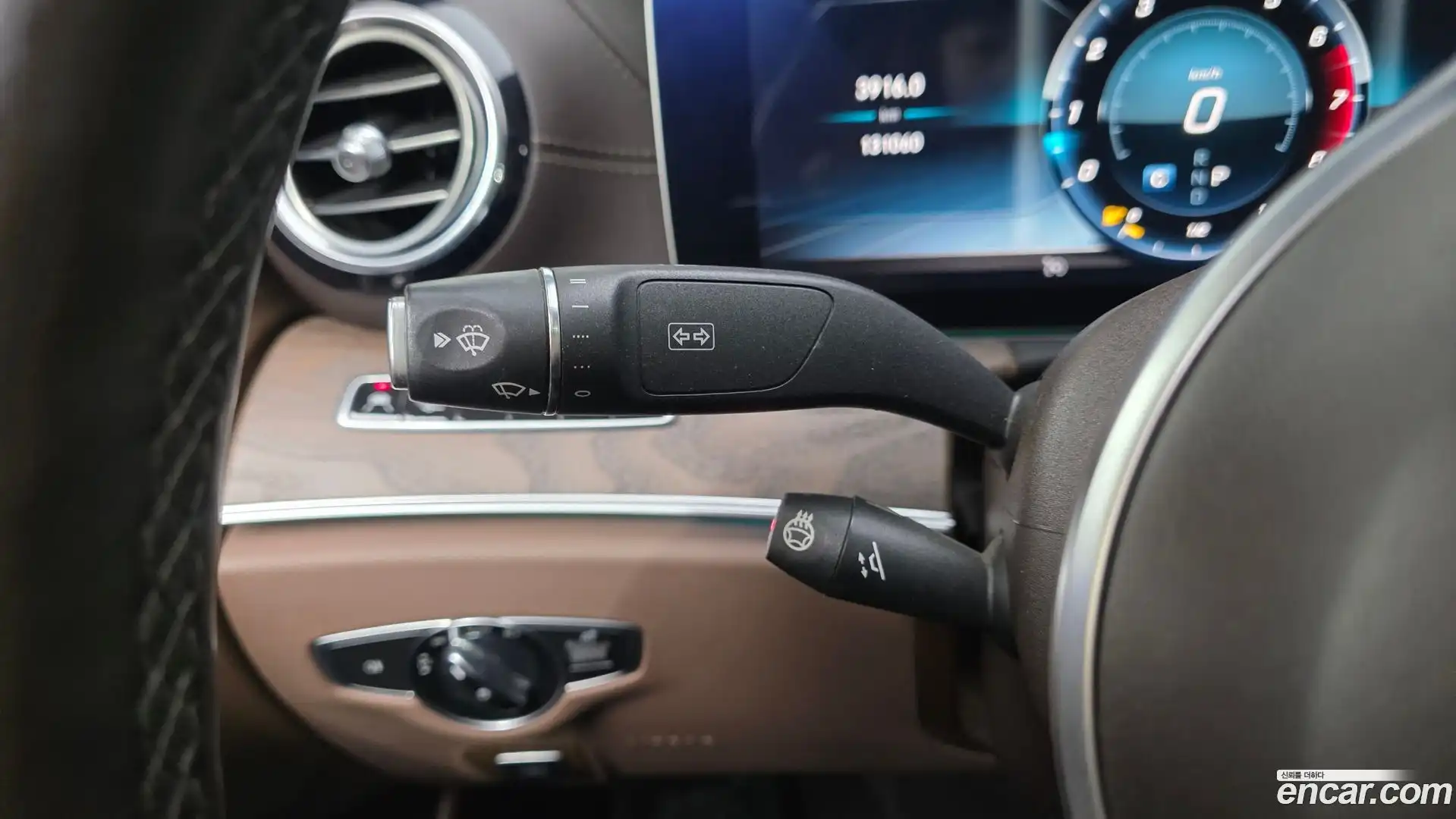 E-Class Mercedes-Benz 2018.7-OPTION-041