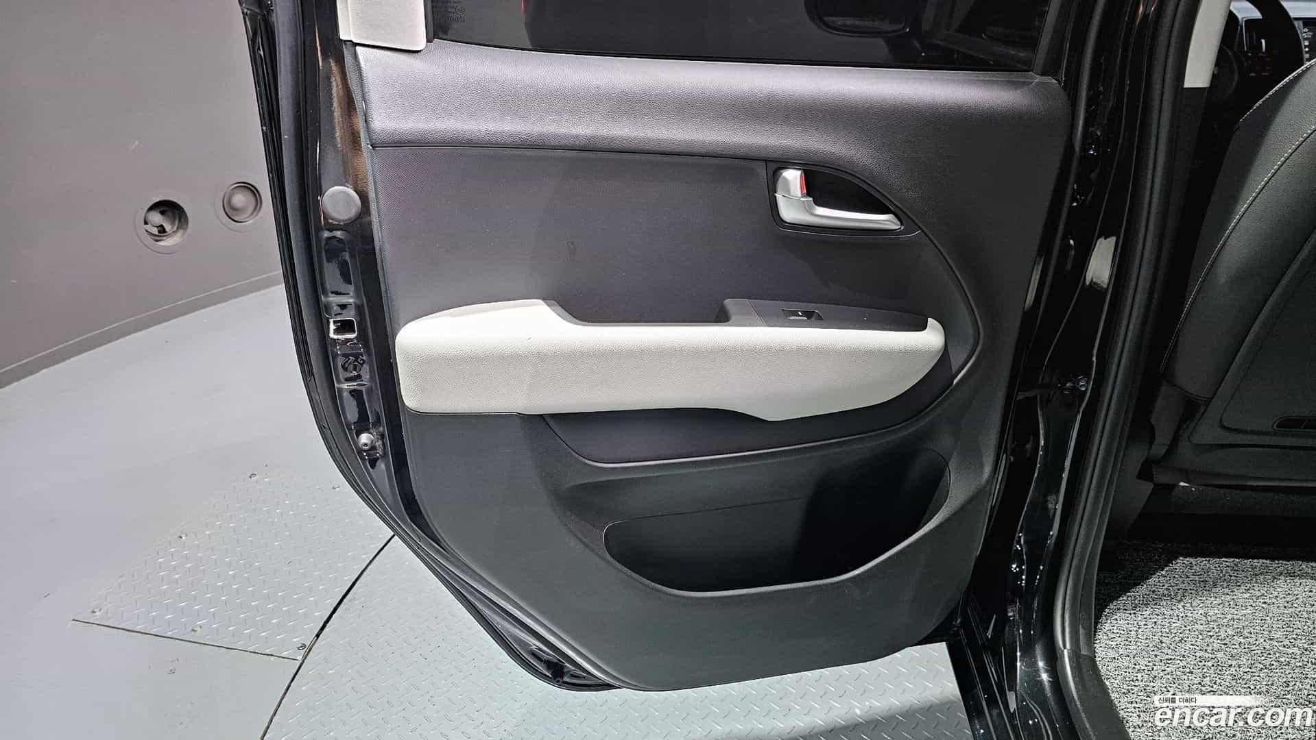 RAY Kia 2022.10-INNER-035