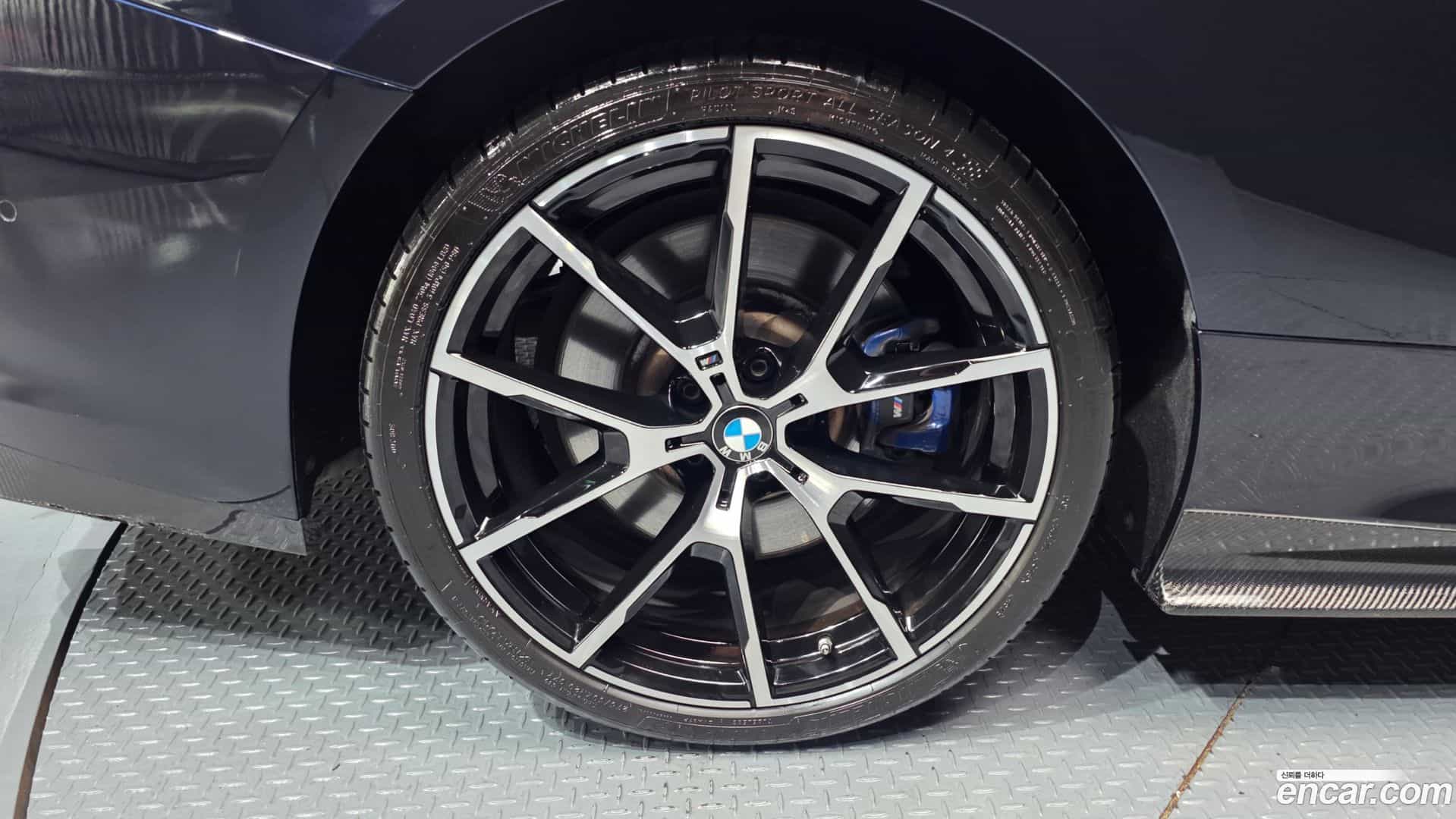 8-Series BMW 2022.4-OUTER-031