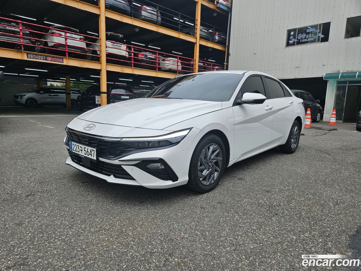 Main__Slider__Photo:AVANTE Hyundai 2023.9-0