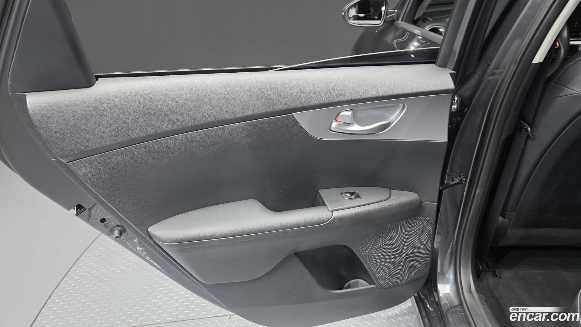 K3 Kia 2022.2-INNER-035