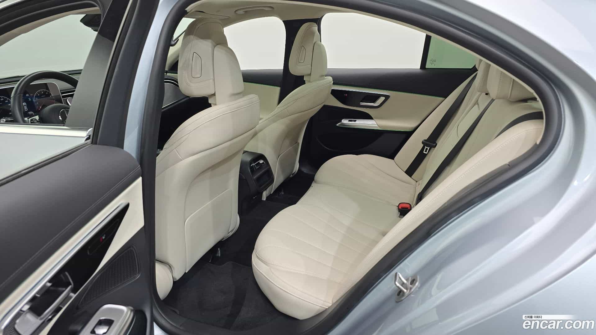 E-Class Mercedes-Benz 2025.5-OPTION-015