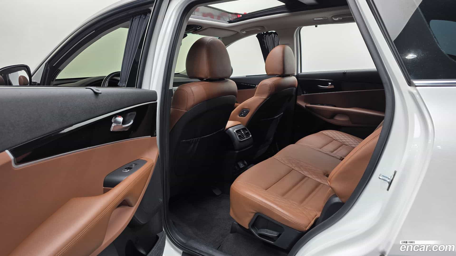Sorento Kia 2017.8-OPTION-015