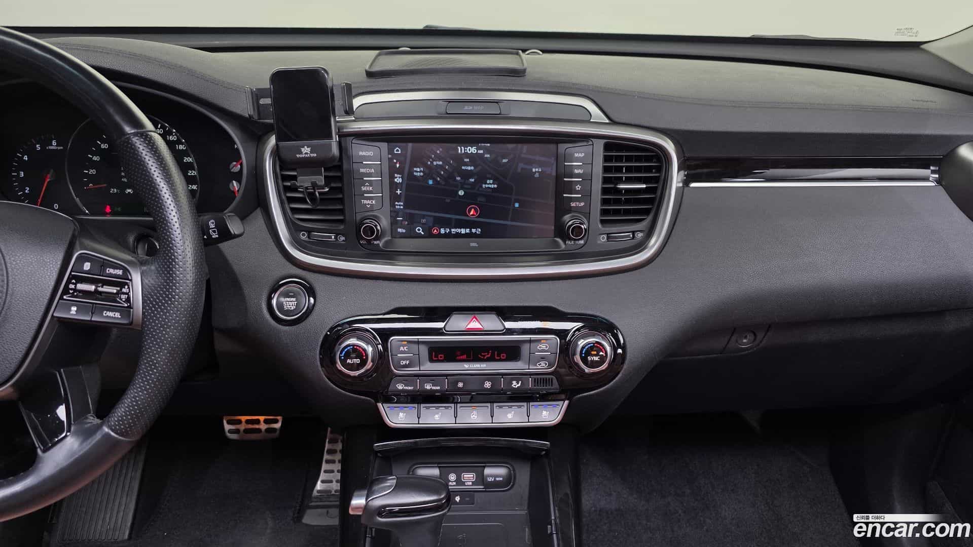 Sorento Kia 2017.8-OPTION-024