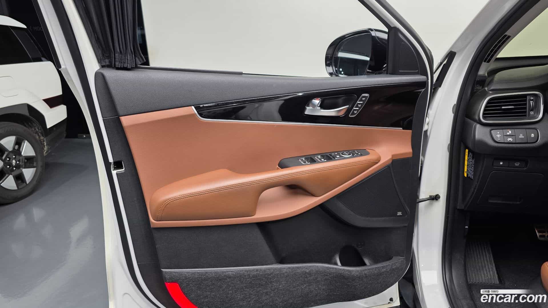Sorento Kia 2017.8-INNER-034