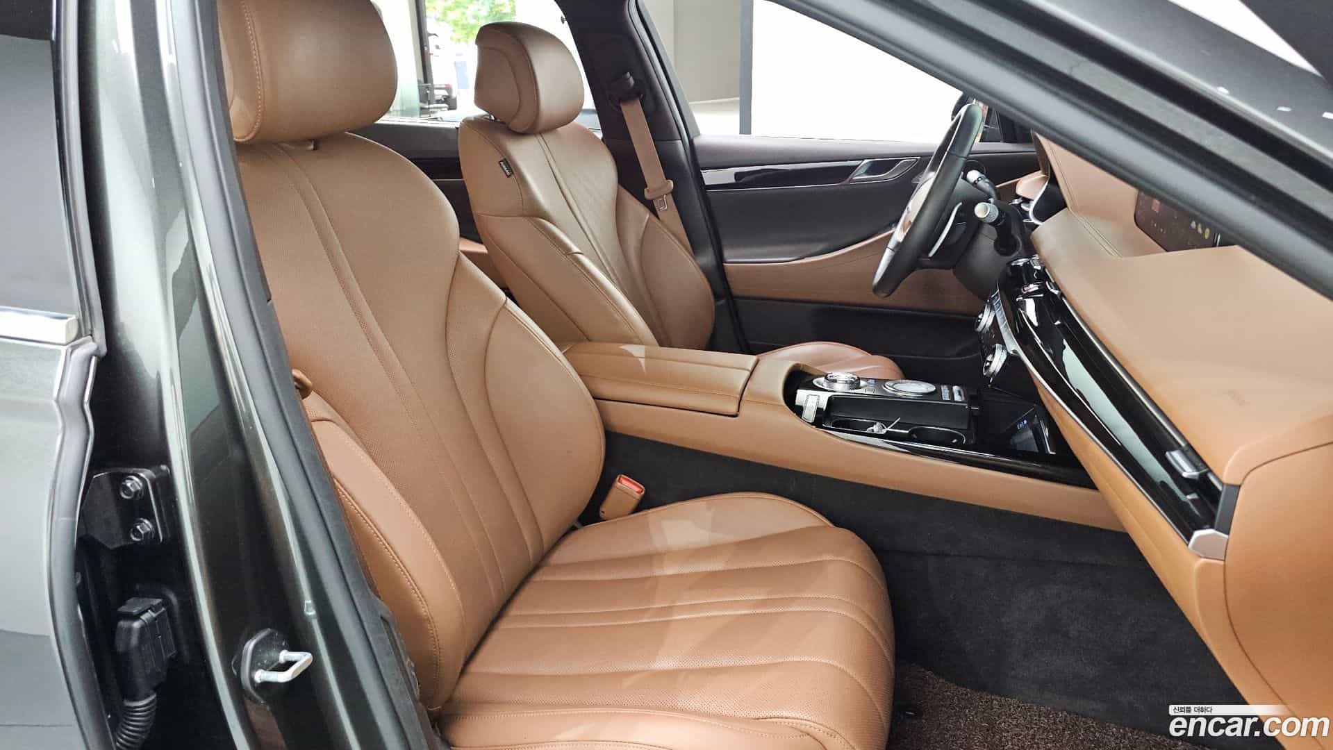 G80 Genesis 2022.1-INNER-036