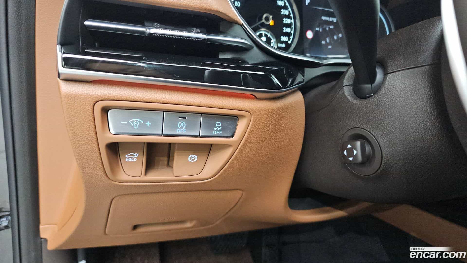 G80 Genesis 2022.1-OPTION-044