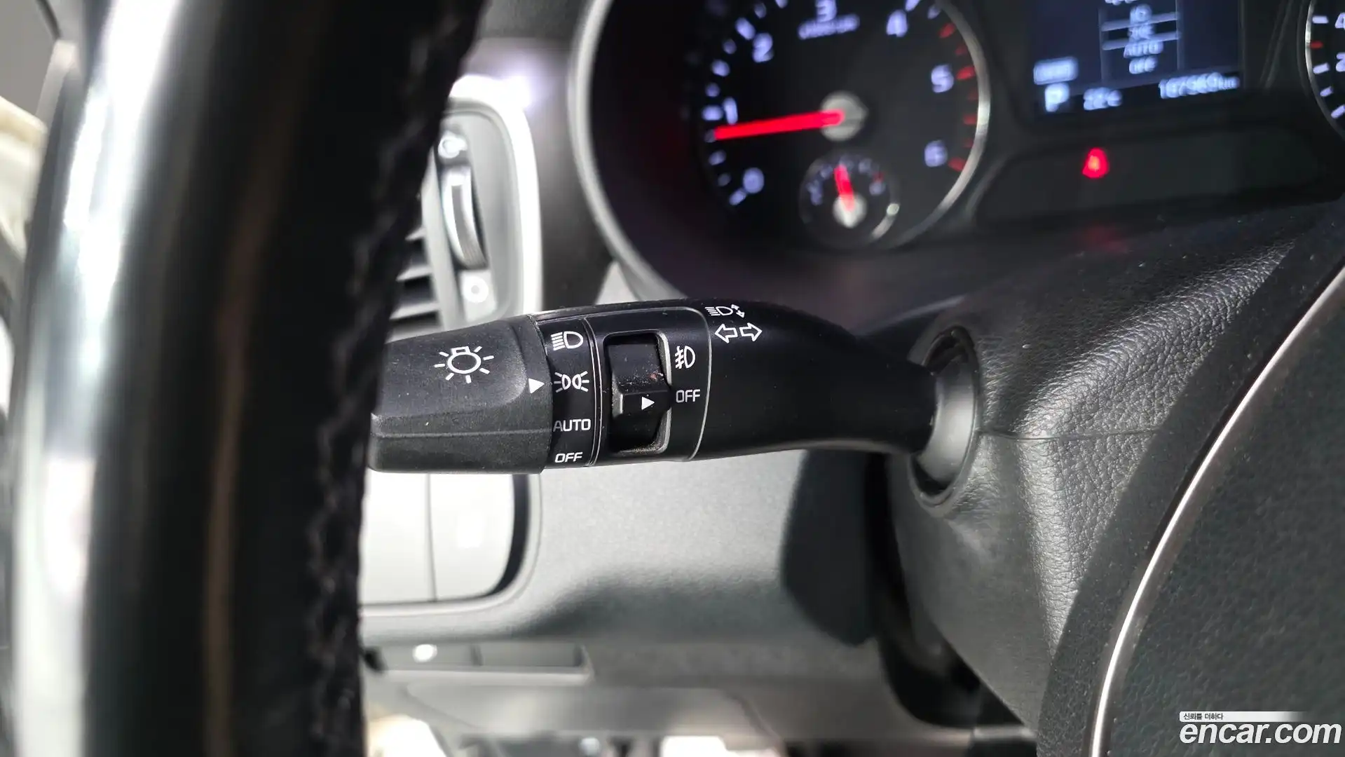 Sorento Kia 2018.0-OPTION-021