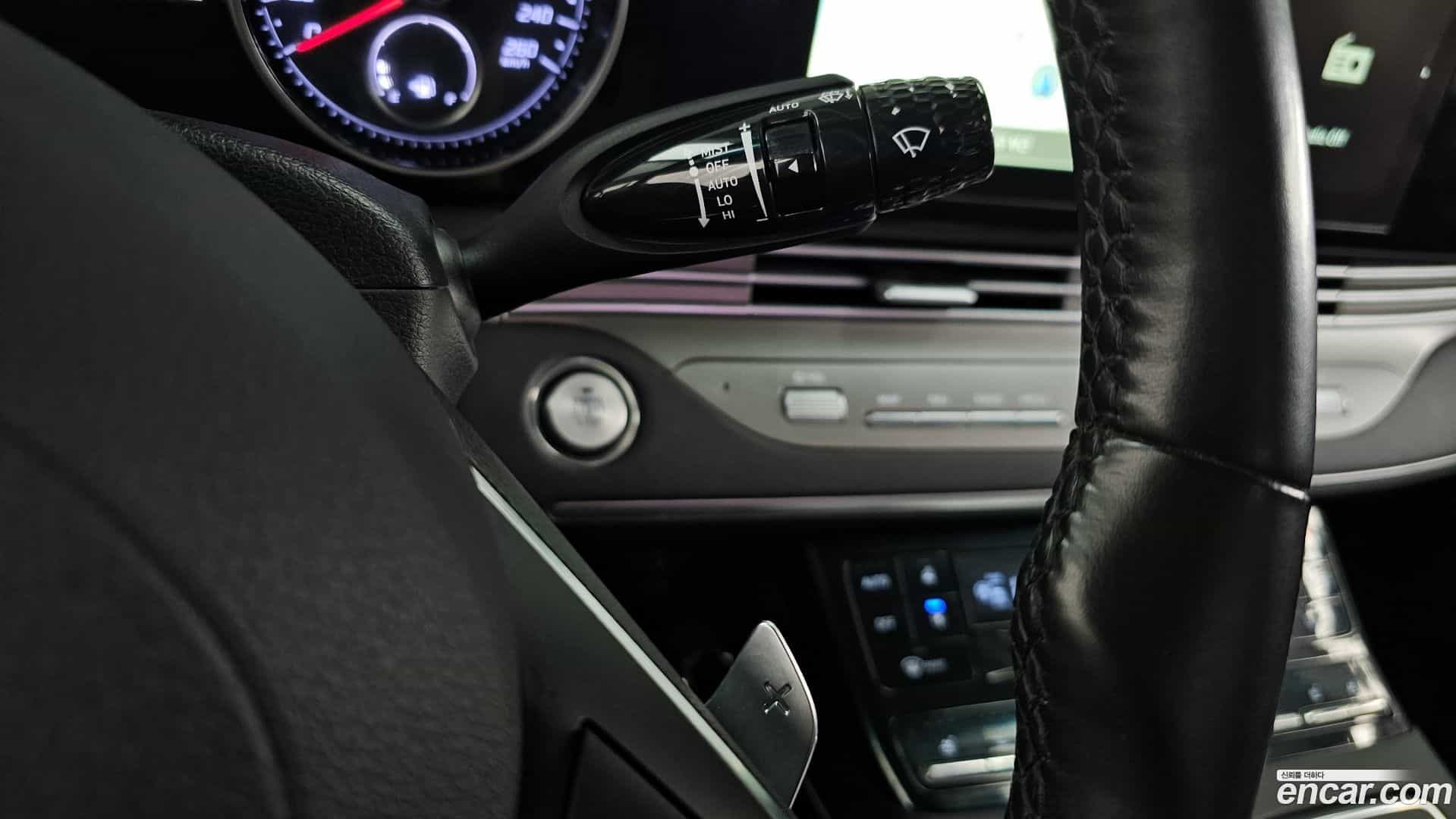 Grandeur Hyundai 2020.1-OPTION-018