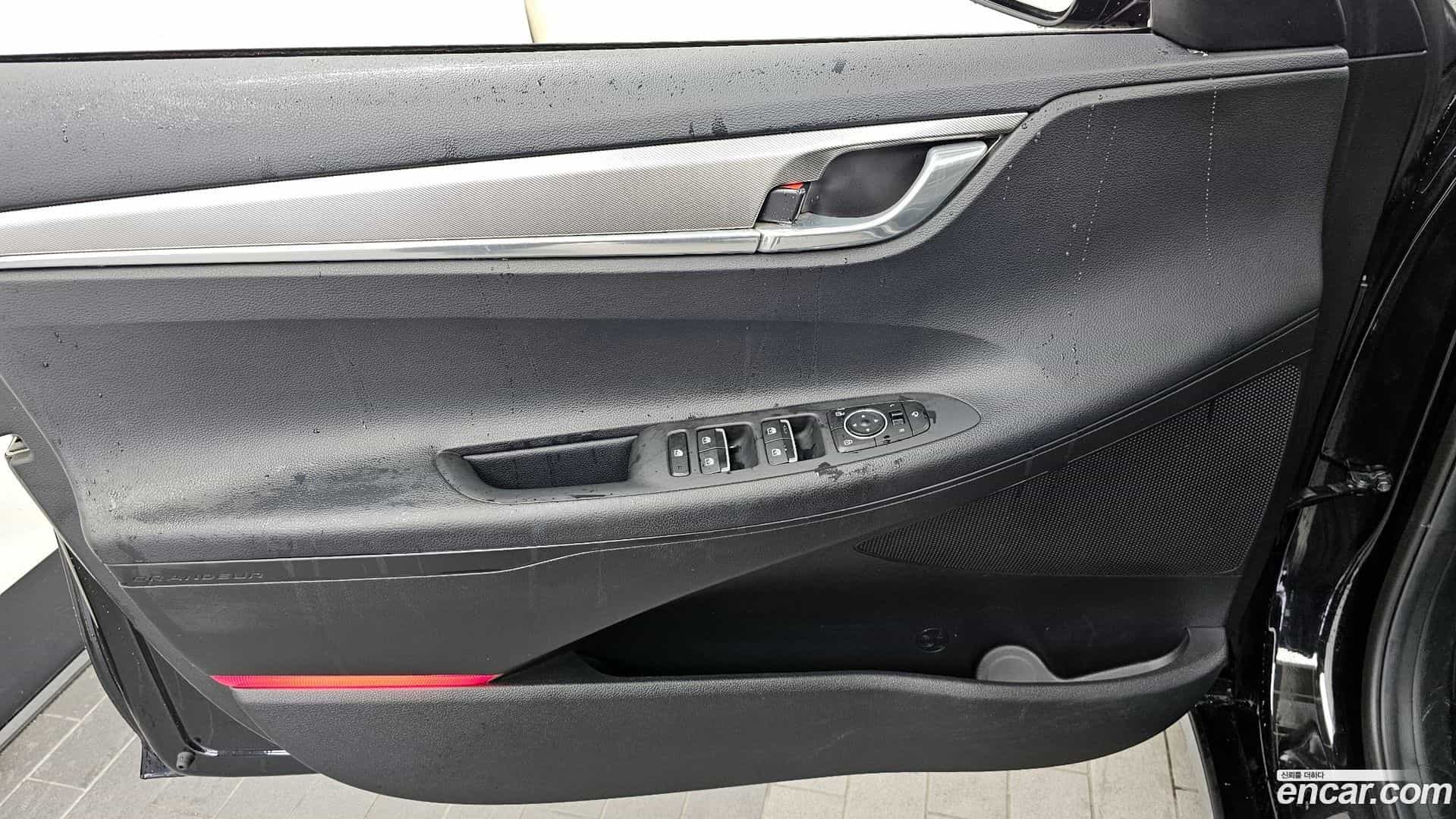 Grandeur Hyundai 2020.1-INNER-034