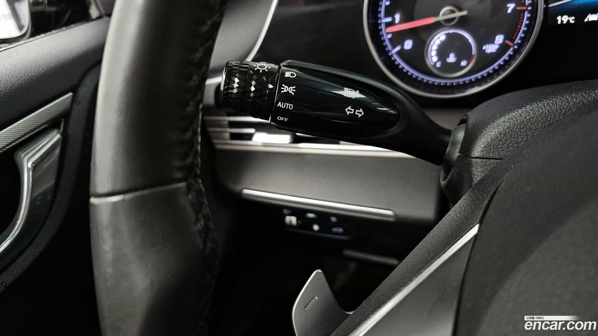 Grandeur Hyundai 2020.1-OPTION-042