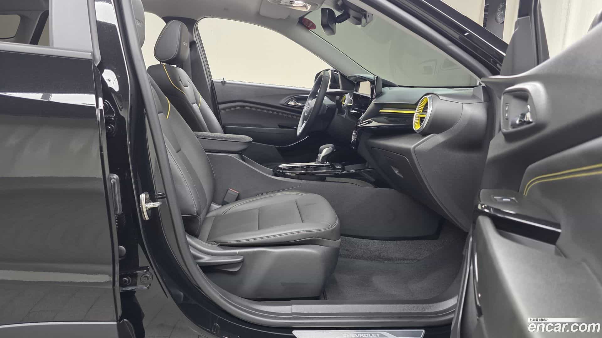 Trax Chevrolet 2023.5-OPTION-015