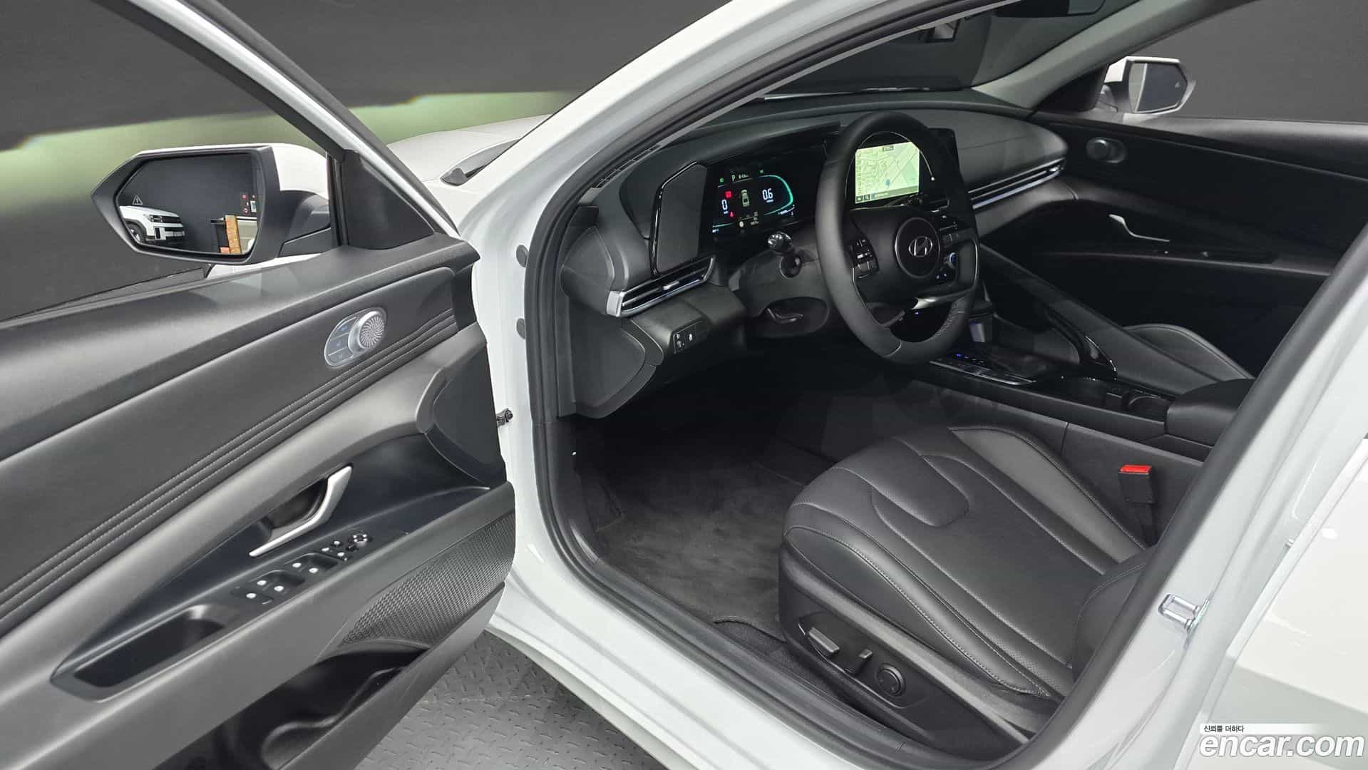 AVANTE Hyundai 2025.11-INNER-010