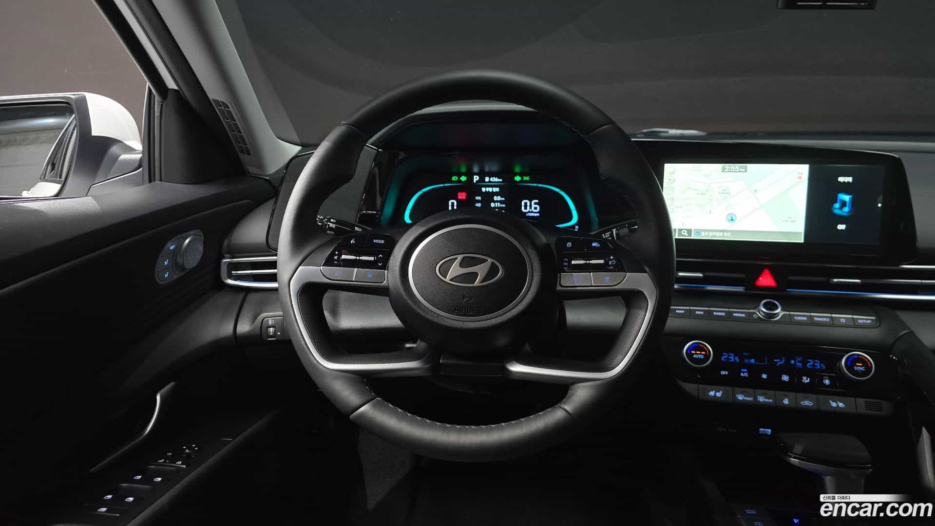 AVANTE Hyundai 2025.11-OPTION-016