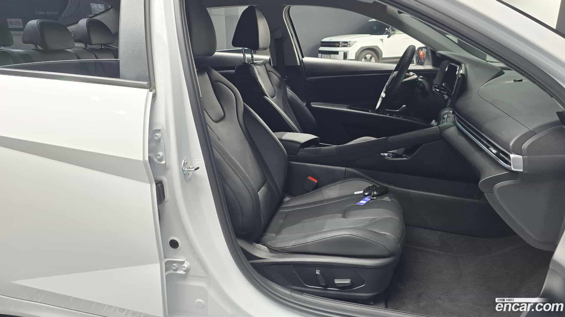 AVANTE Hyundai 2025.11-INNER-036