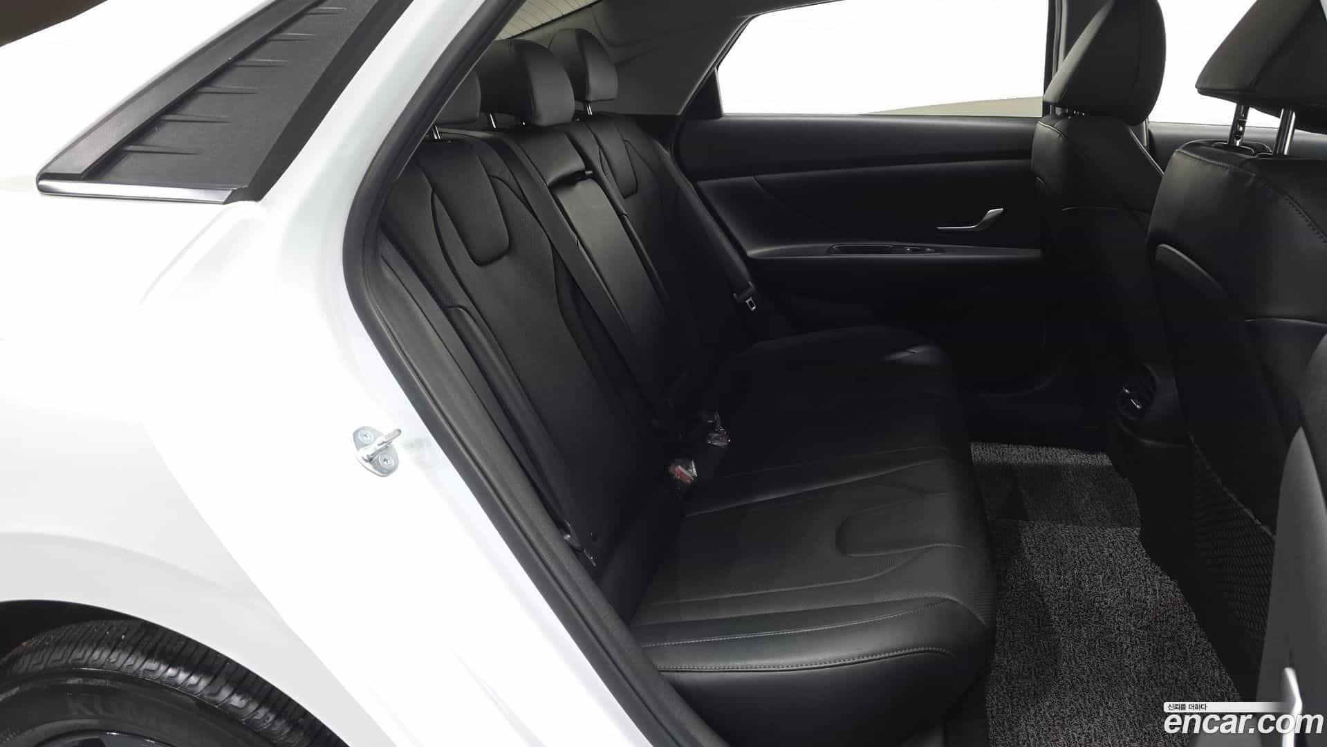 AVANTE Hyundai 2023.2-OPTION-015