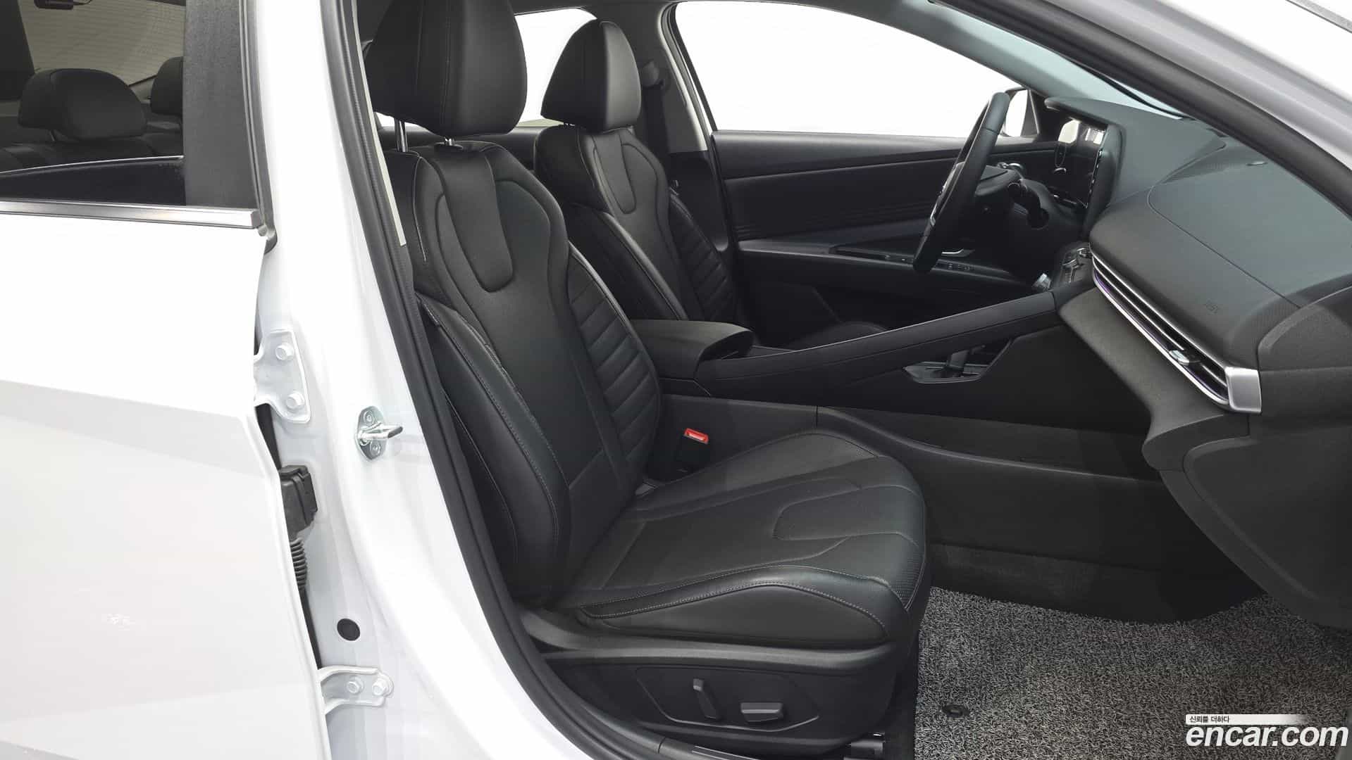 AVANTE Hyundai 2023.2-OPTION-016